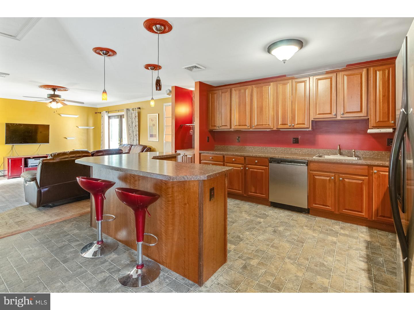 7 Lejune Road Cinnaminson, NJ 08077 - Photo 6 of 25 Kitchen