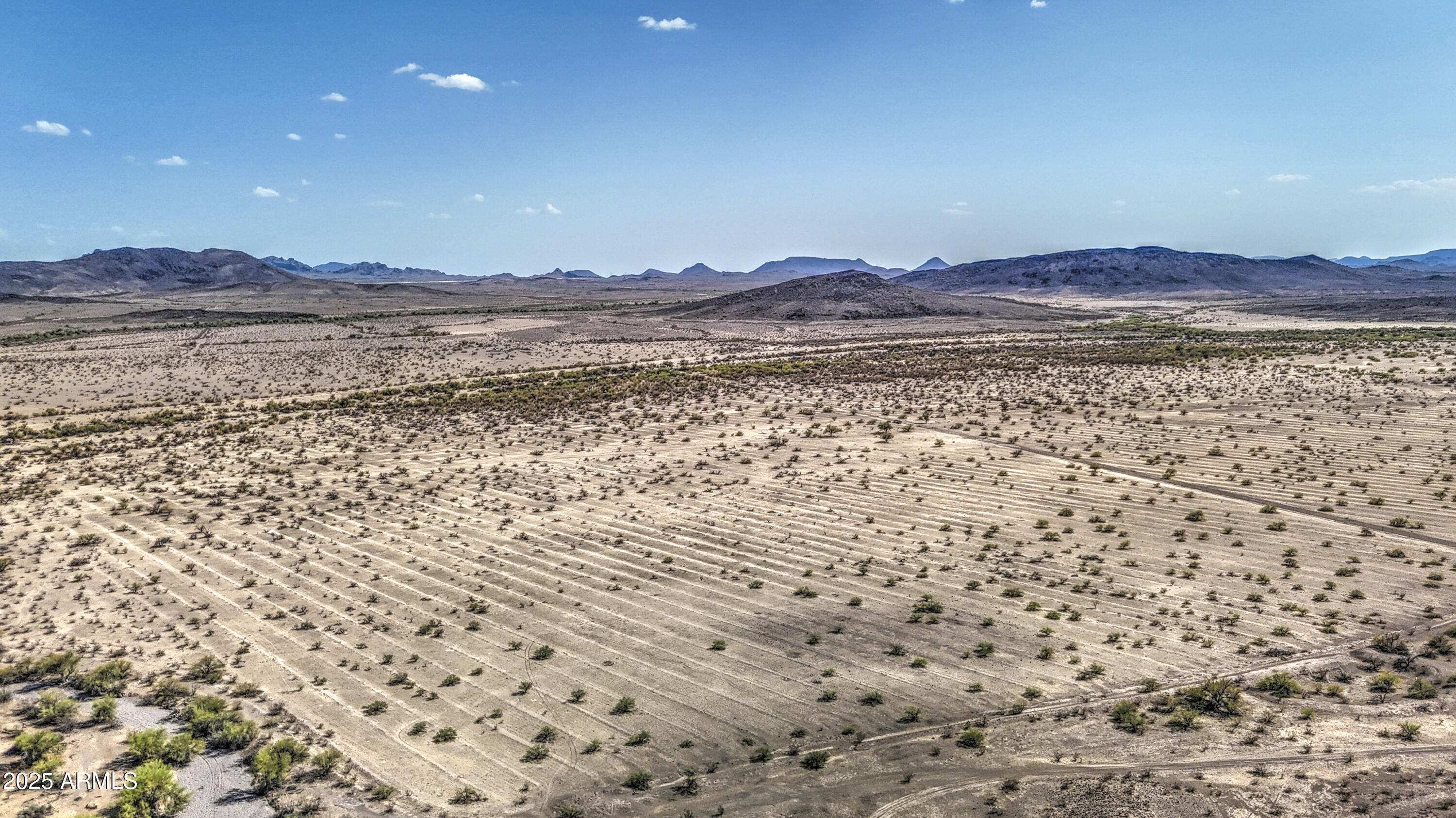 0 West Elliot Road, Unit 40150011A Tonopah, AZ 85354 - Photo 32 of 53 a view of lake and mountain