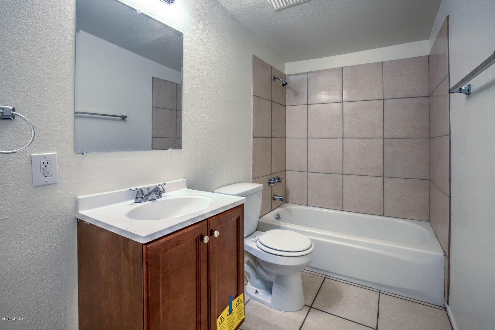 8244 West Osborn Road Phoenix, AZ 85033 - Photo 19 of 24 Guest Bathroom