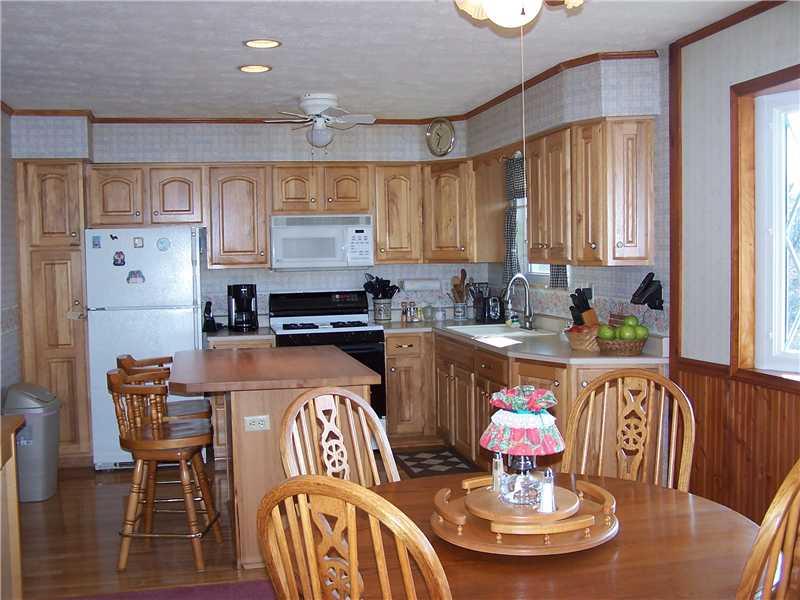 554 Hill Road Georgetown, PA 15043 - Photo 2 of 17 Dining Room. Comfortable and Cozy Kitchen/Dining room