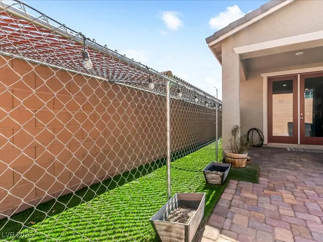 $600,000 | 2442 Fanano Street, Henderson, NV 89044