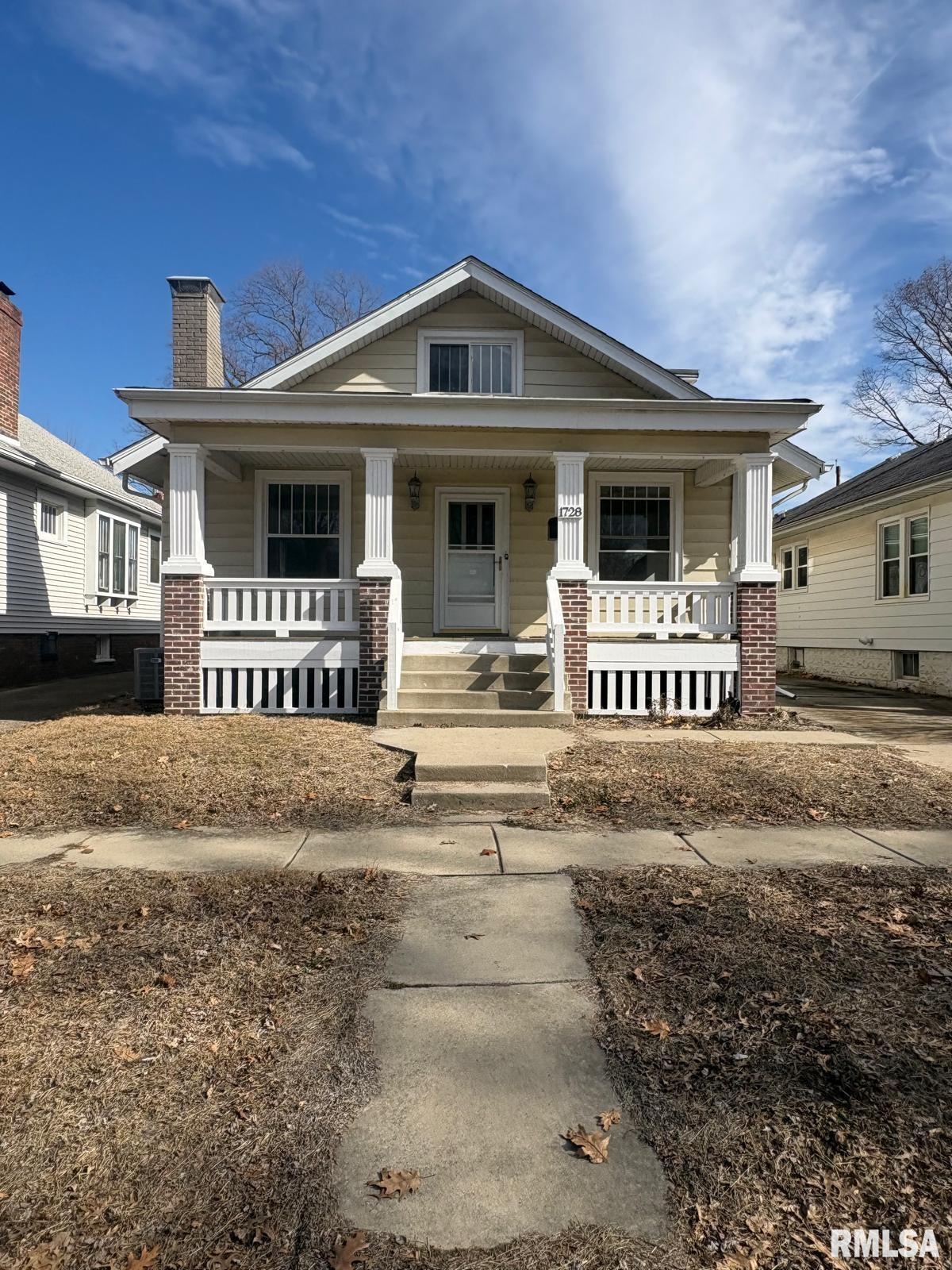 1728 South Spring Street Springfield, IL 62704 - Photo 1 of 34