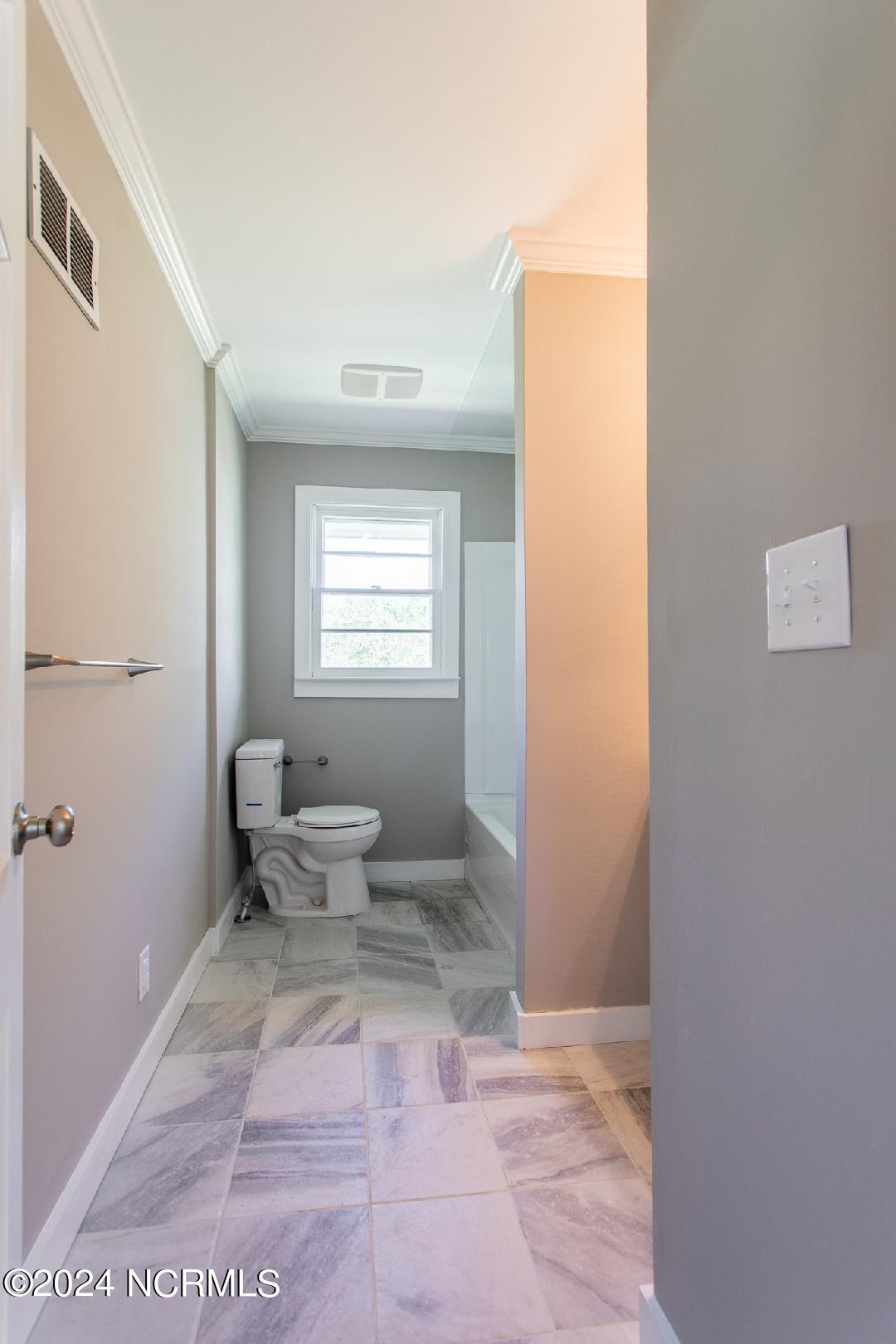 222 Old Roper Loop Plymouth, NC 27962 - Photo 11 of 30 Main Bathroom