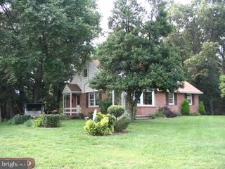 115 Mt Penn Road Shillington, PA 19607 - Photo 1 of 6 Gallery Image 1
