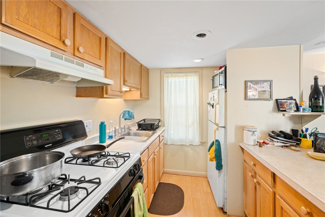15 Thompson Street Warren, RI 02885 - Photo 36 of 47