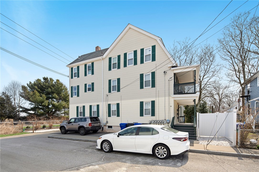 15 Thompson Street Warren, RI 02885 - Photo 4 of 47