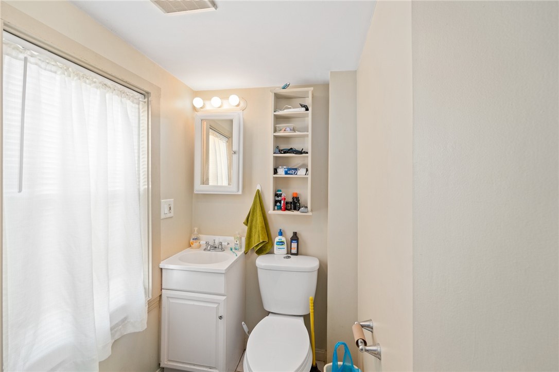 15 Thompson Street Warren, RI 02885 - Photo 41 of 47