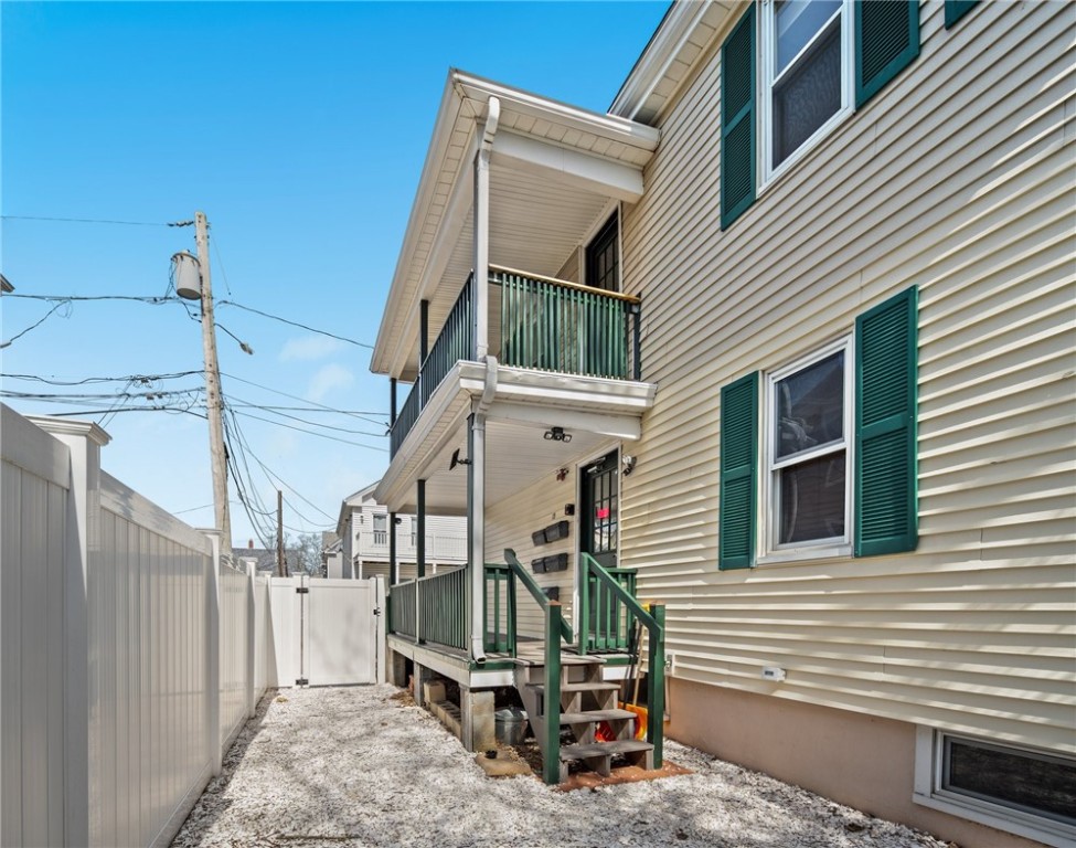 15 Thompson Street Warren, RI 02885 - Photo 6 of 47