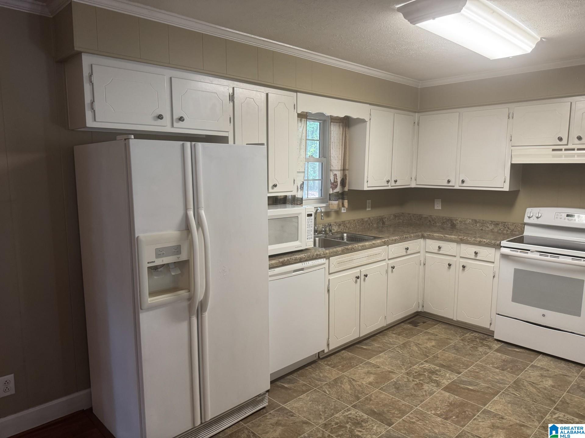 210 Taylor Street Boaz, AL 35957 - Photo 3 of 7
