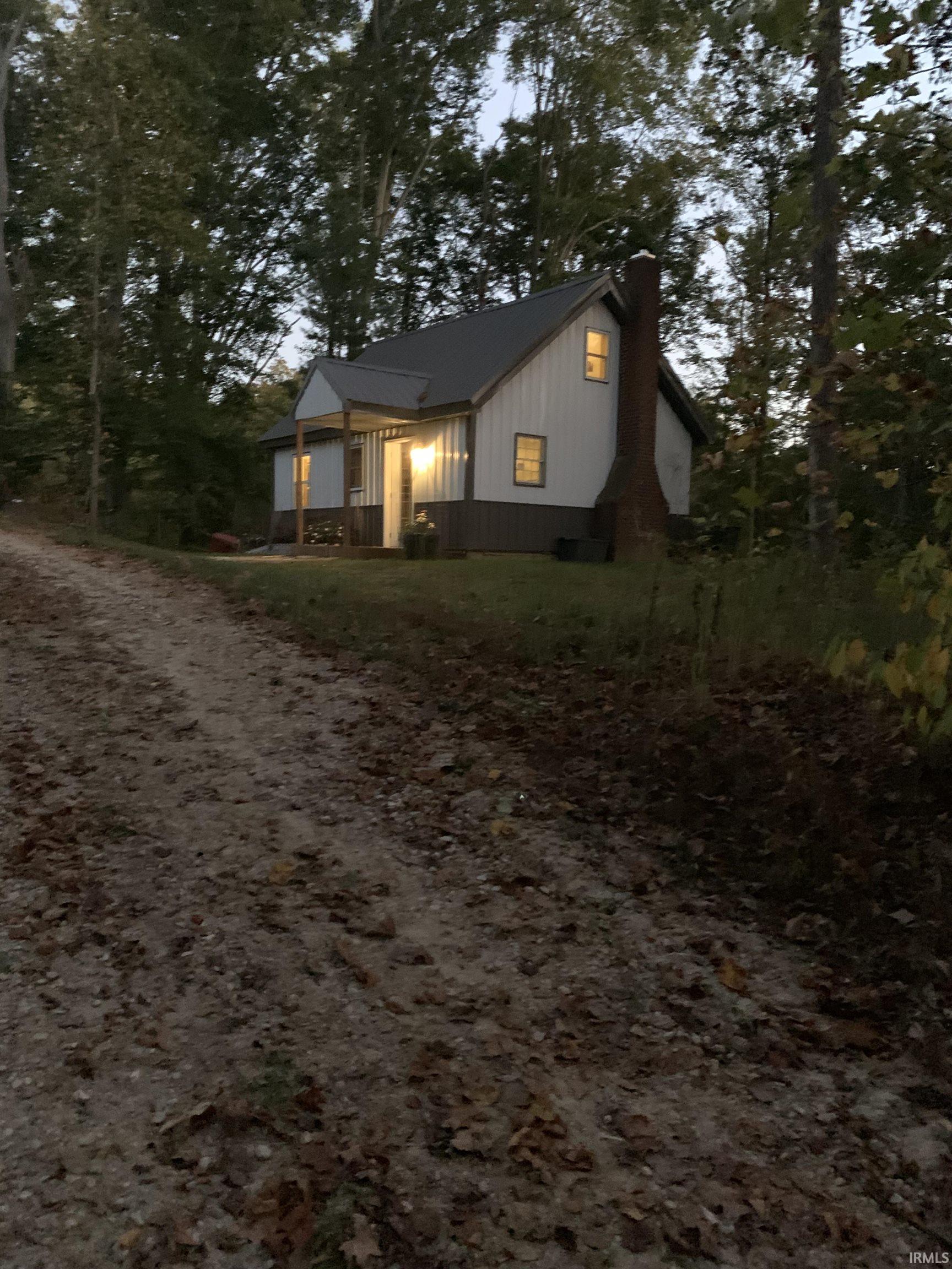 874 North Corwin Road Bloomfield, IN 47424 - Photo 2 of 36