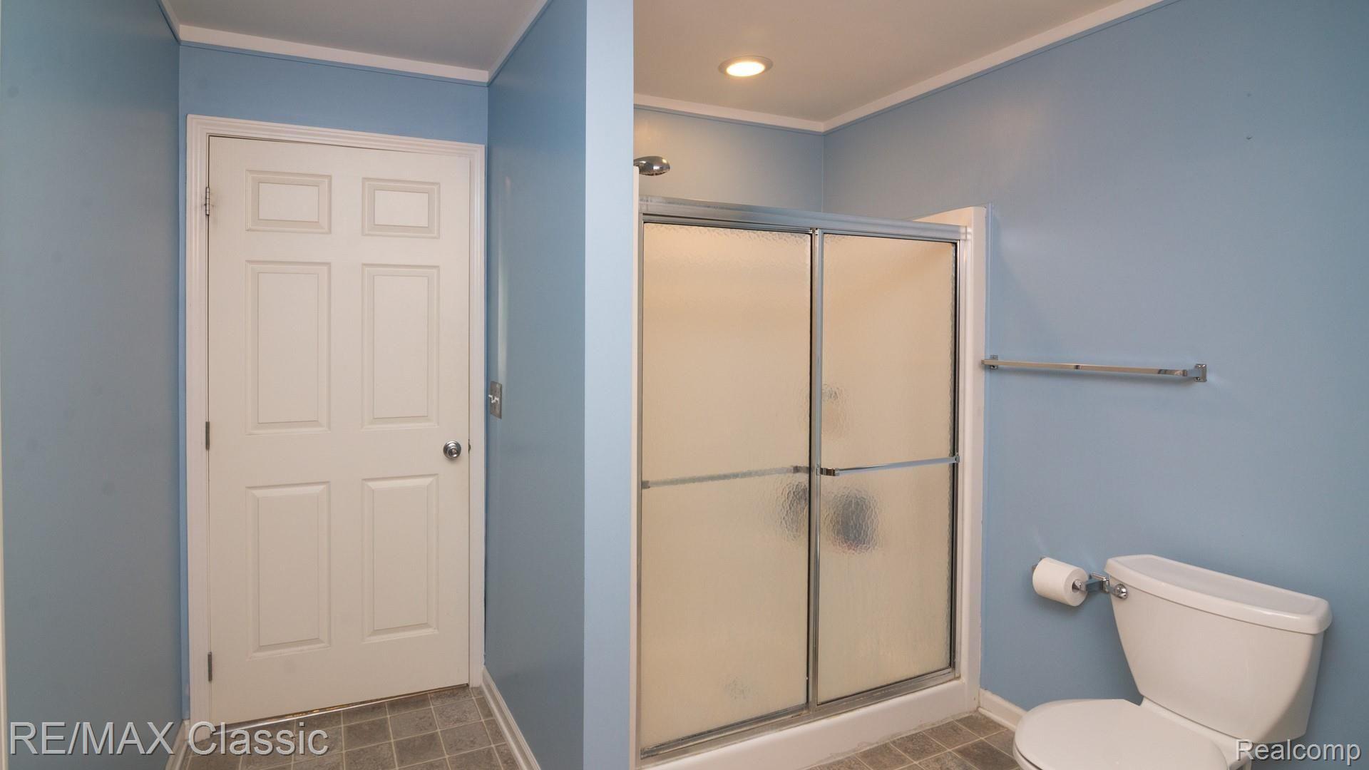 11698 Farmington Road, Unit 10 Livonia, MI 48150 - Photo 21 of 30 032_21.jpg