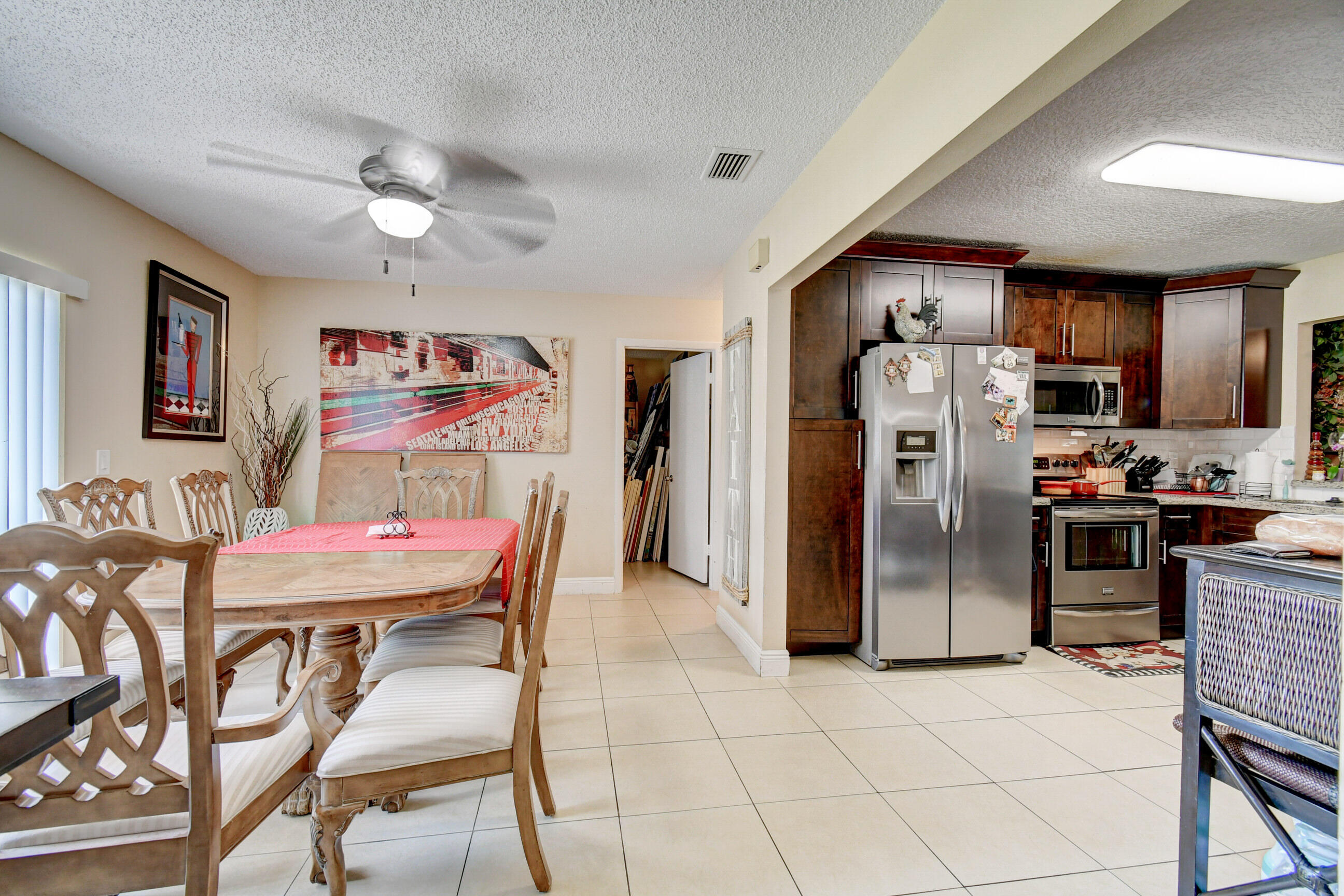 20570 Carousel Circle West Boca Raton, FL 33434 - Photo 12 of 36 DSC_5290_1_2_3_4
