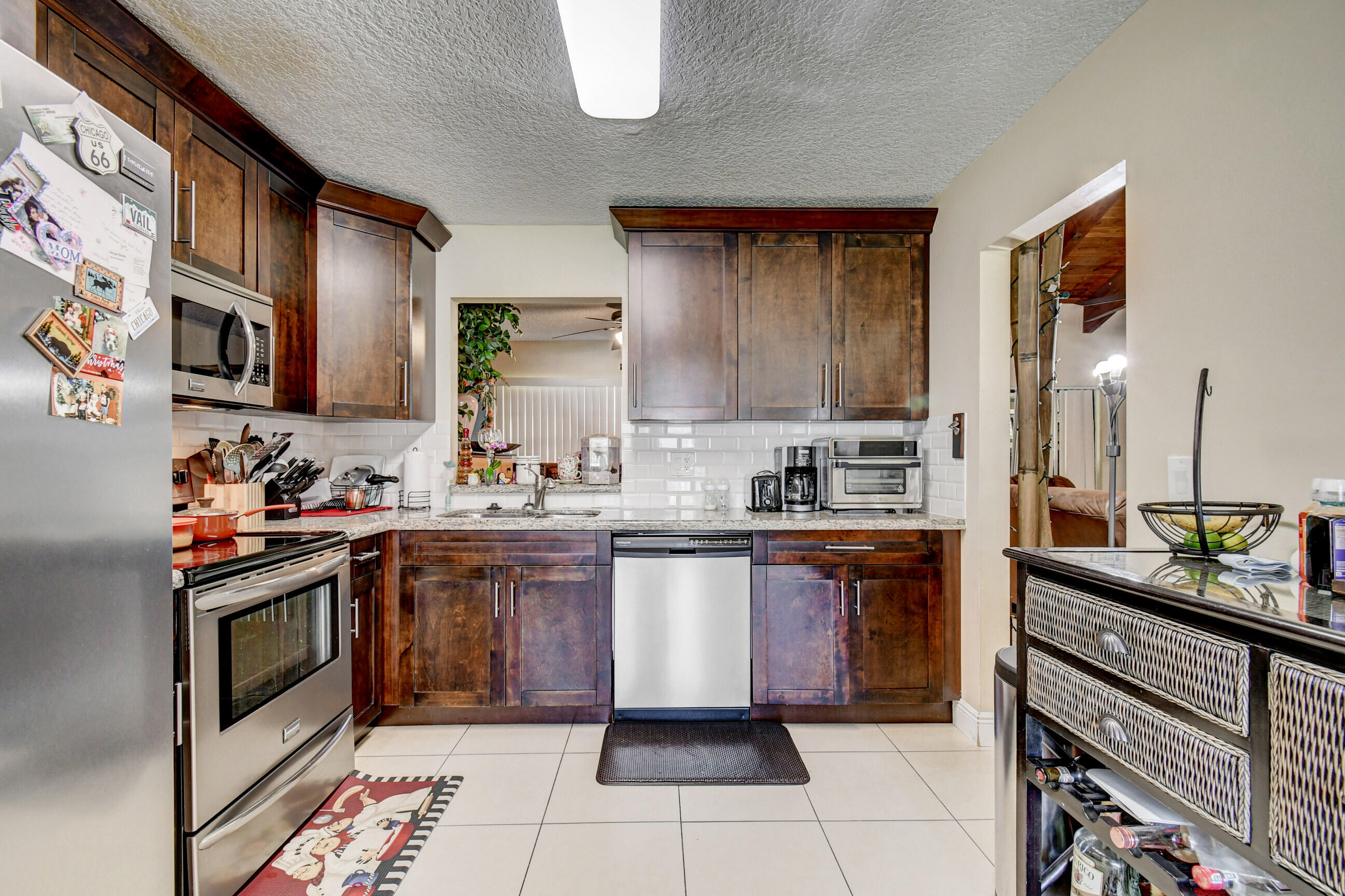 20570 Carousel Circle West Boca Raton, FL 33434 - Photo 16 of 36 DSC_5255_6_7_8_9