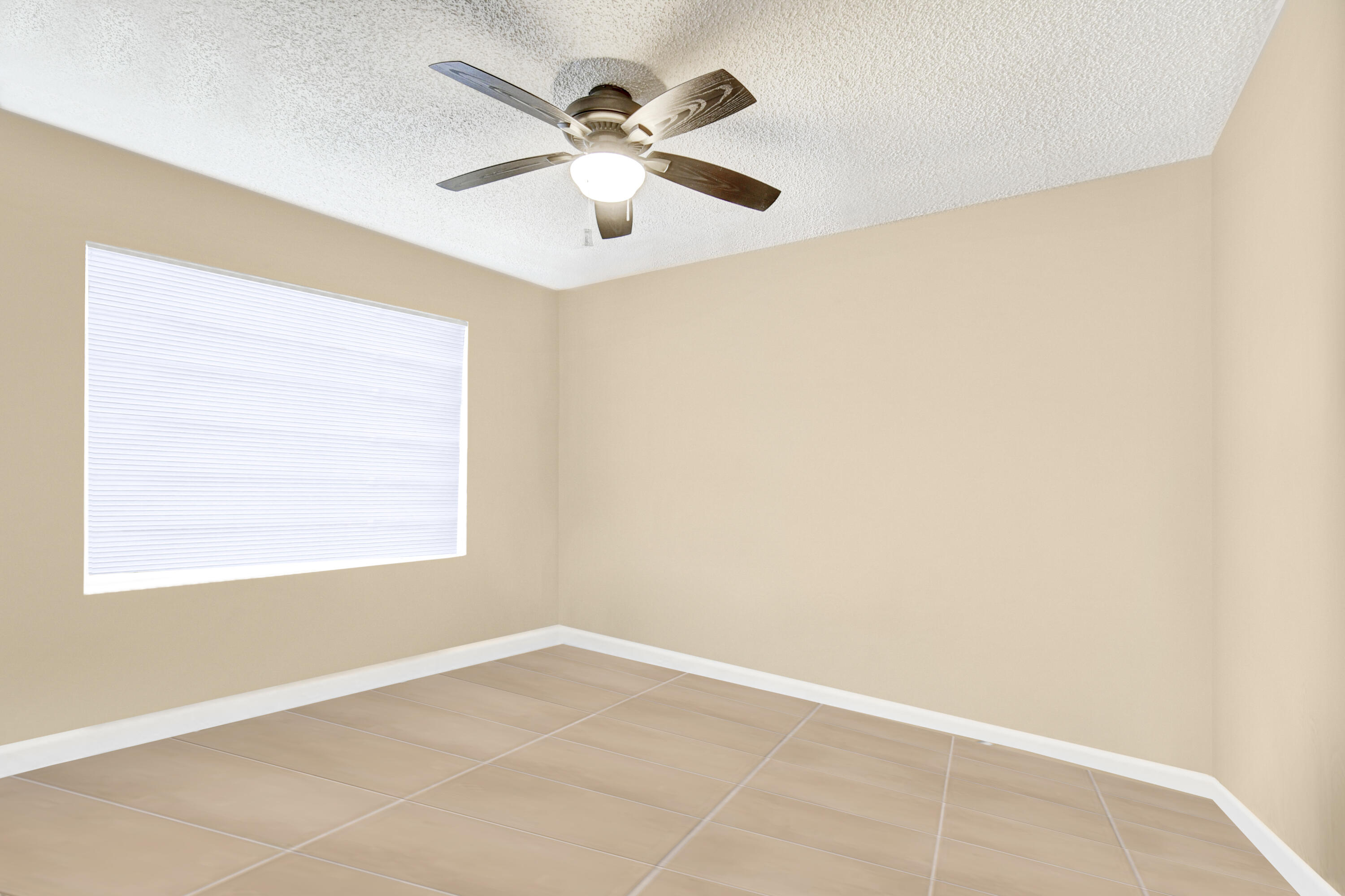 20570 Carousel Circle West Boca Raton, FL 33434 - Photo 26 of 36 DSC_5370_1_2_3_4
