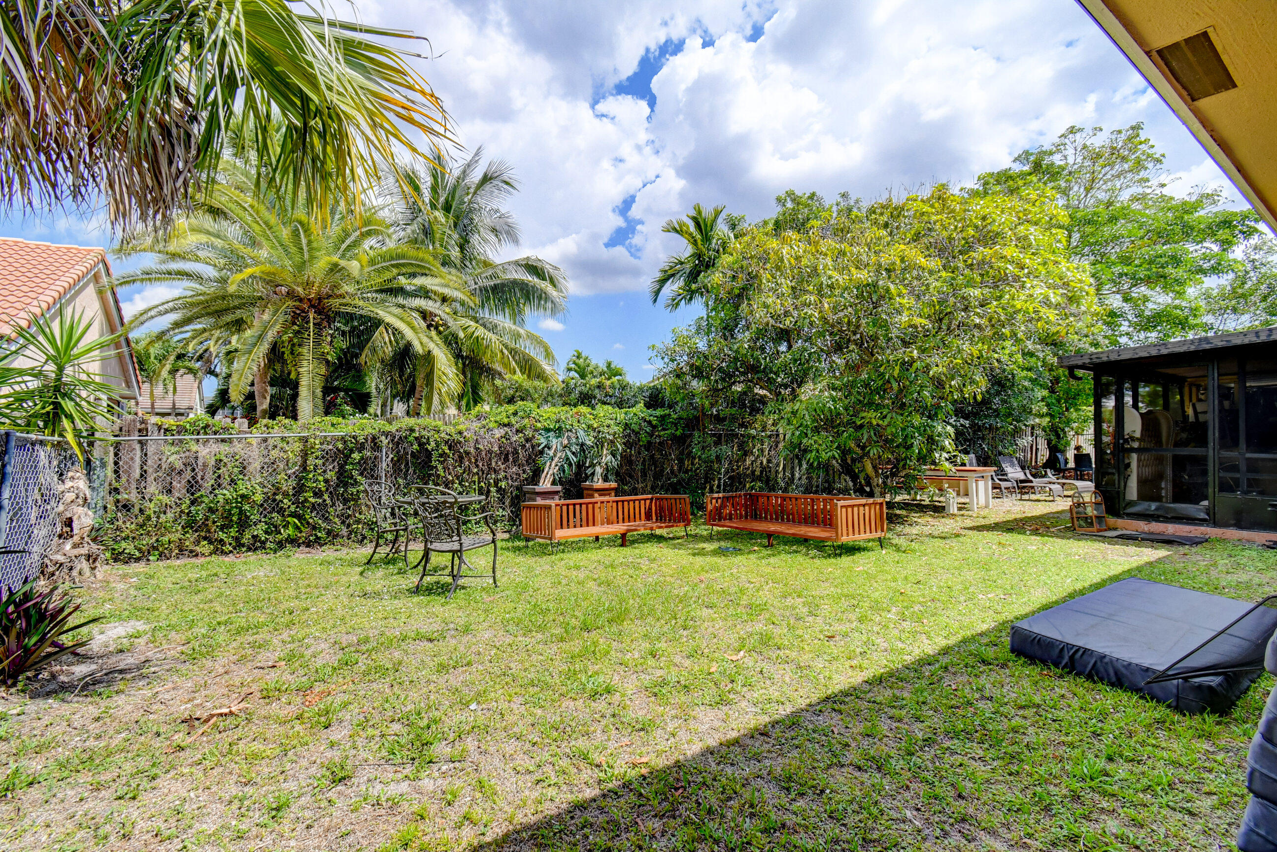 20570 Carousel Circle West Boca Raton, FL 33434 - Photo 32 of 36 DSC_5490_1_2_3_4