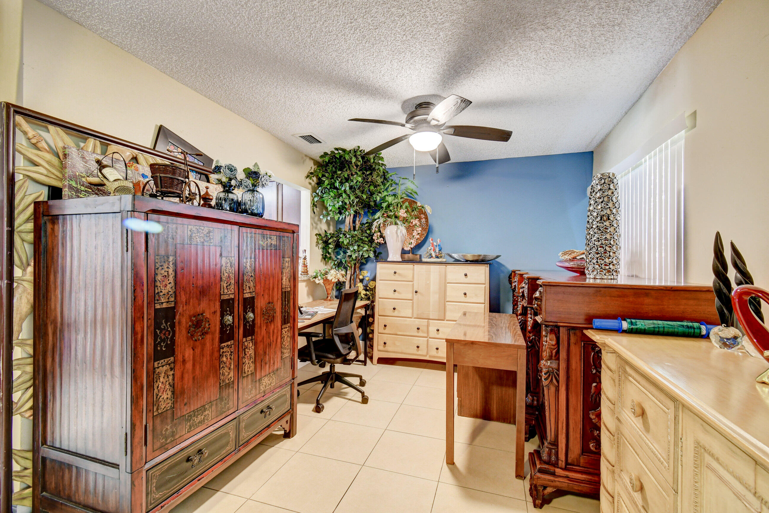 20570 Carousel Circle West Boca Raton, FL 33434 - Photo 8 of 36 DSC_5210_1_2_3_4