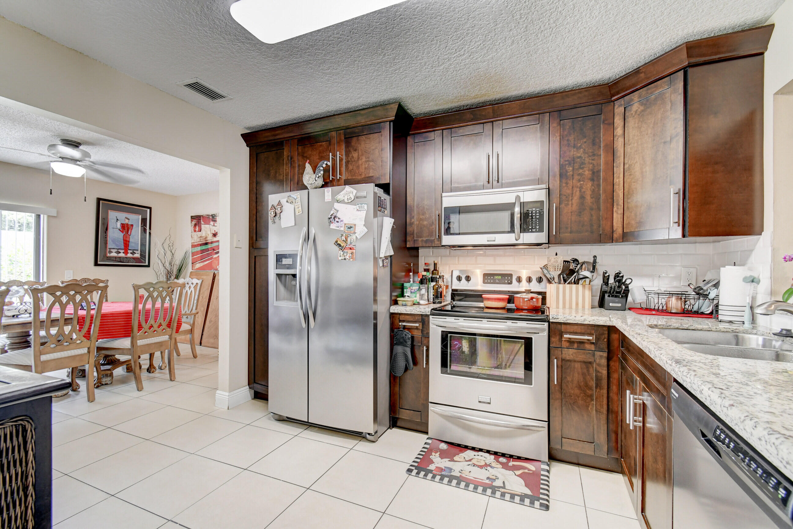 20570 Carousel Circle West Boca Raton, FL 33434 - Photo 9 of 36 DSC_5265_6_7_8_9