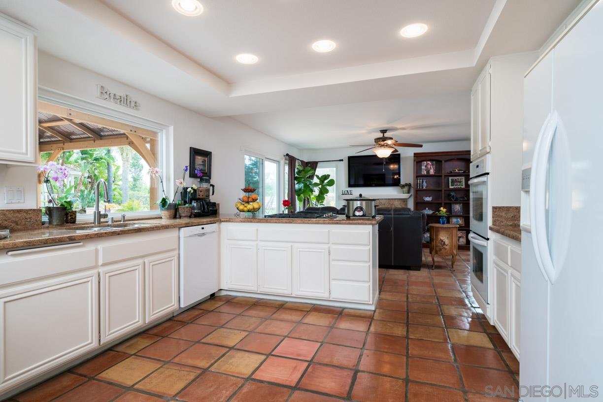 16377 Summer Sage Road Poway, CA 92064 - Photo 5 of 25