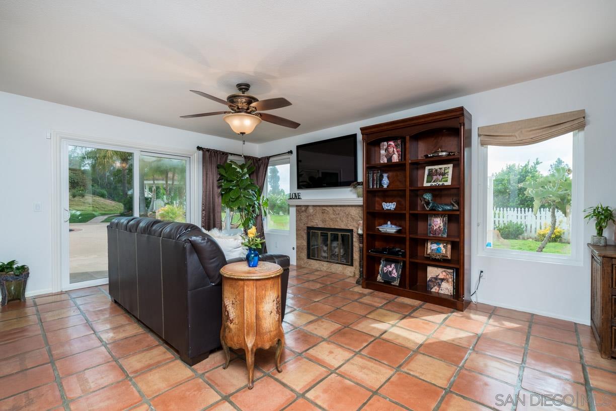 16377 Summer Sage Road Poway, CA 92064 - Photo 10 of 25