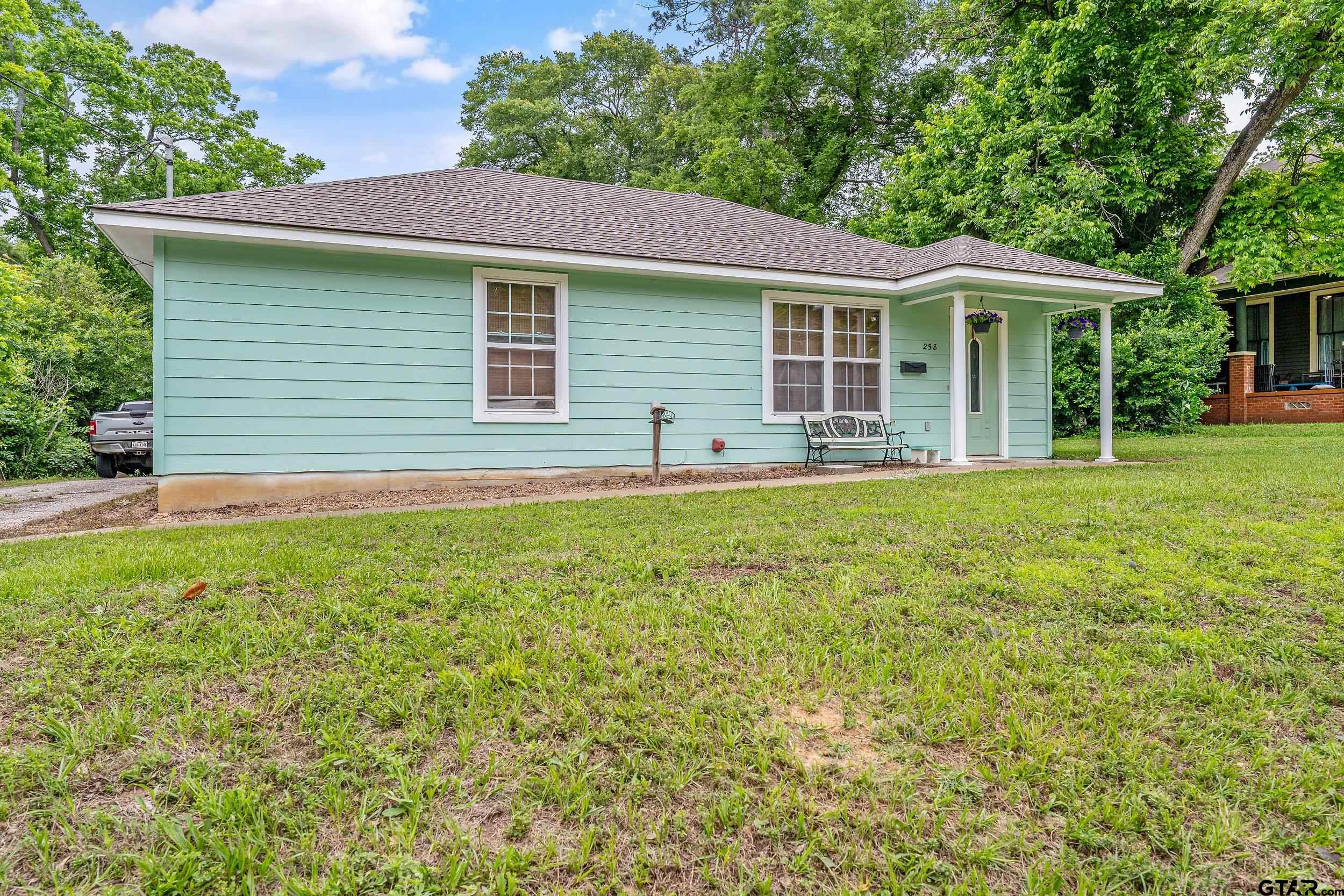 258 West 6th Street Rusk, TX 75785 - Photo 2 of 22