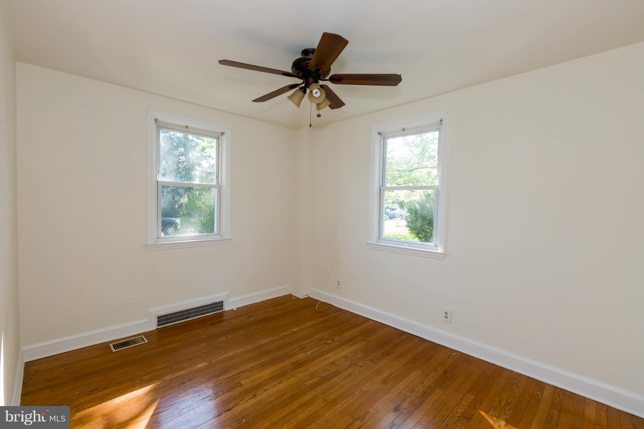 5511 Ashbourne Road Baltimore, MD 21227 - Photo 22 of 30 Bedroom