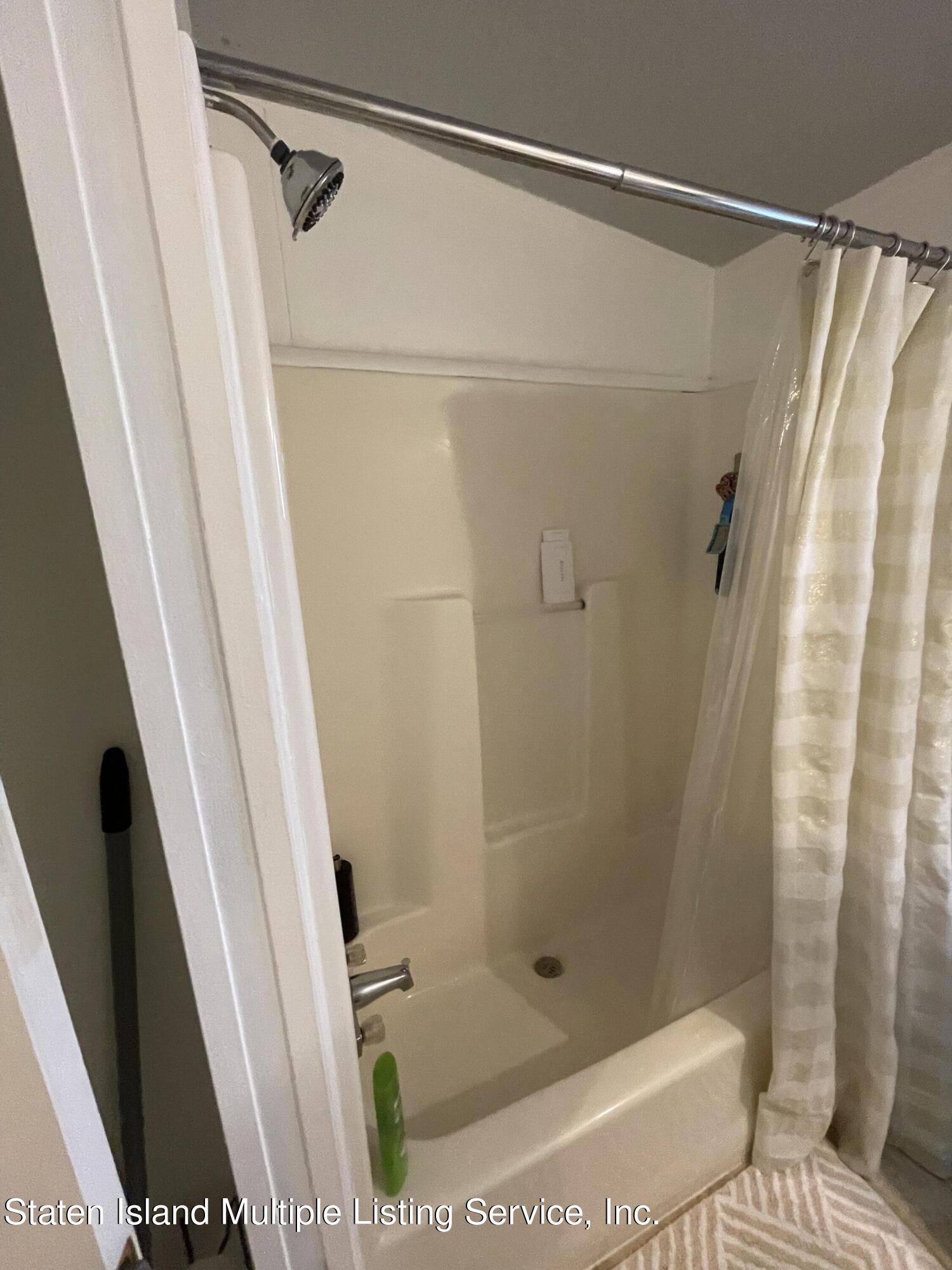 2701 Goethals Road North, Unit D4 Staten Island, NY 10303 - Photo 11 of 13 IMG-2042