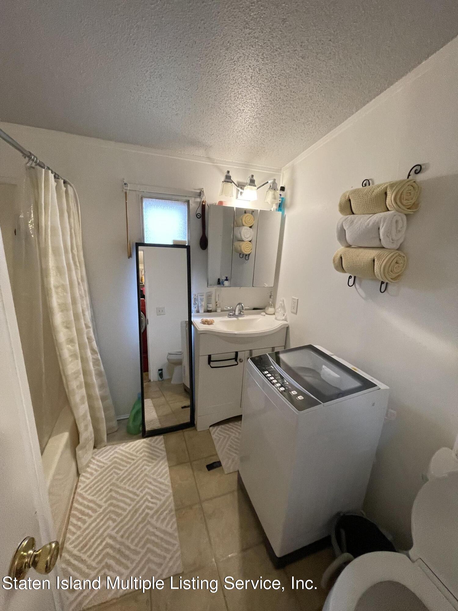 2701 Goethals Road North, Unit D4 Staten Island, NY 10303 - Photo 12 of 13 IMG-2041