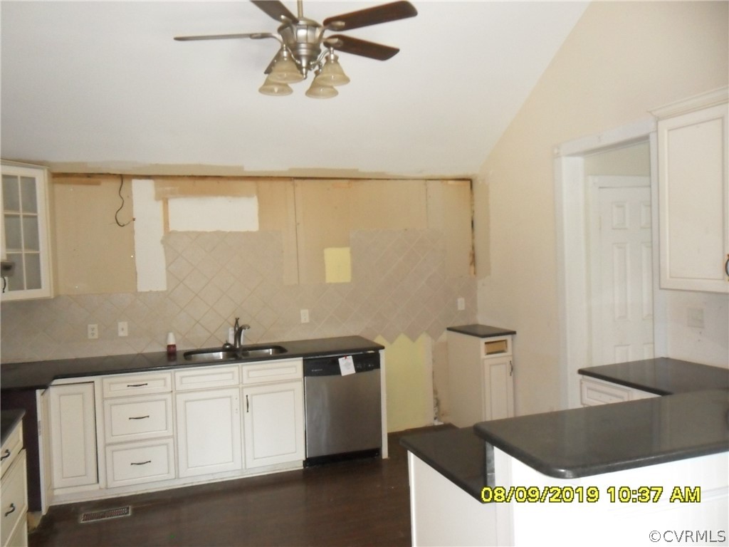6200 Fletcher Road Gloucester, VA 23061 - Photo 9 of 40 Gallery Image 9