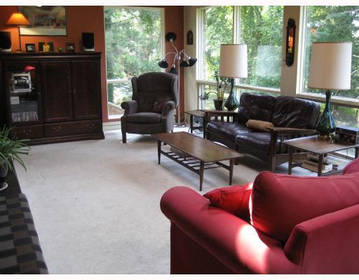 229 Seegar Road Upper St. Clair, PA 15241 - Photo 2 of 8 Living Room.