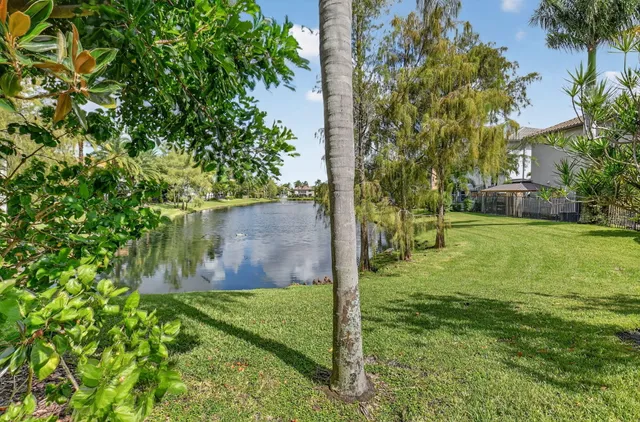 $759,813 | 9946 Coronado Lake Drive, Boynton Beach, FL 33437