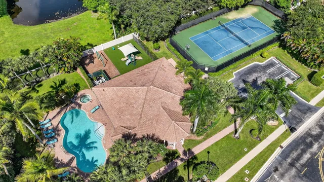 $759,813 | 9946 Coronado Lake Drive, Boynton Beach, FL 33437