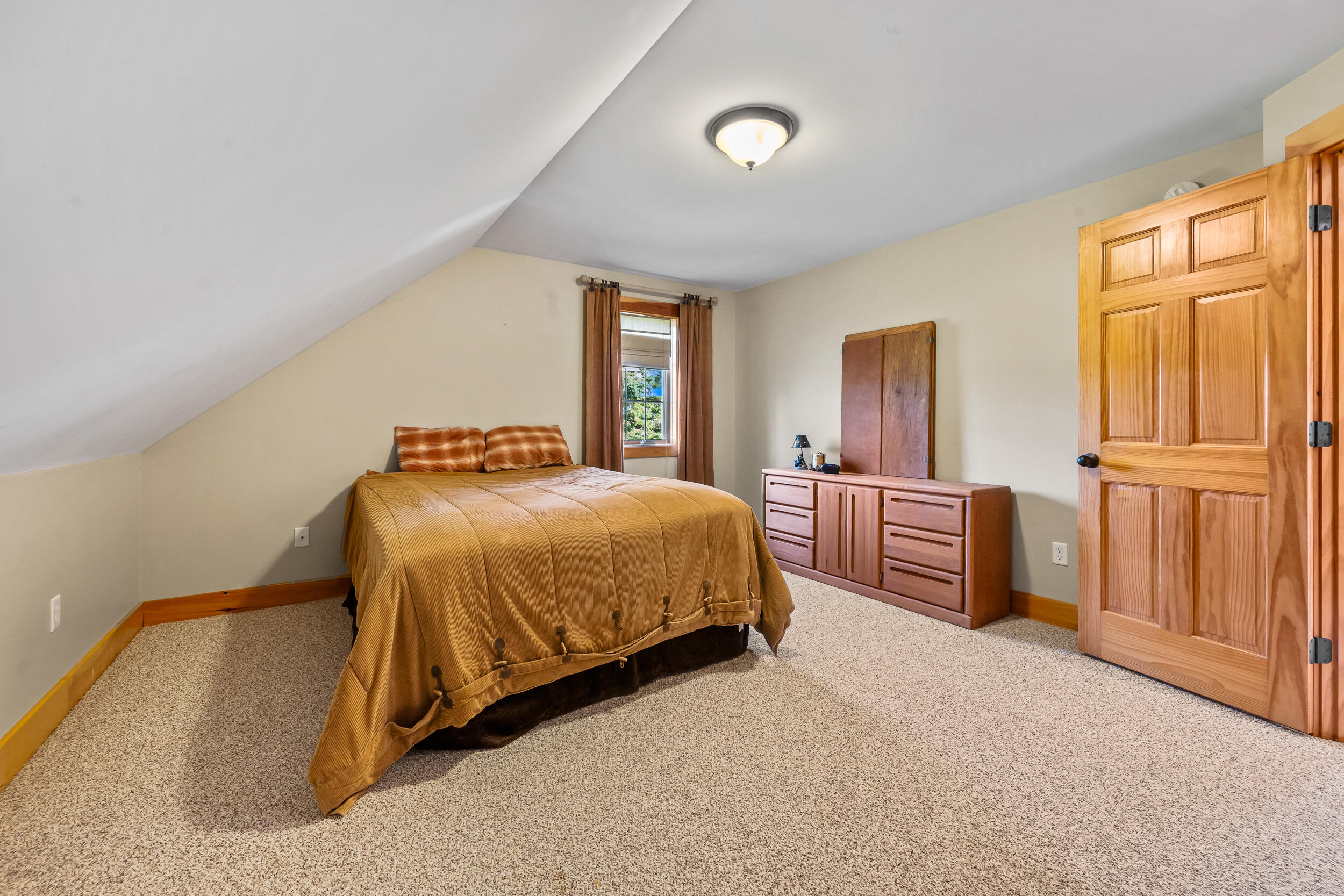 71 Proctor Road Rangeley, ME 04970 - Photo 21 of 42 2nd Floor Bedroom 1