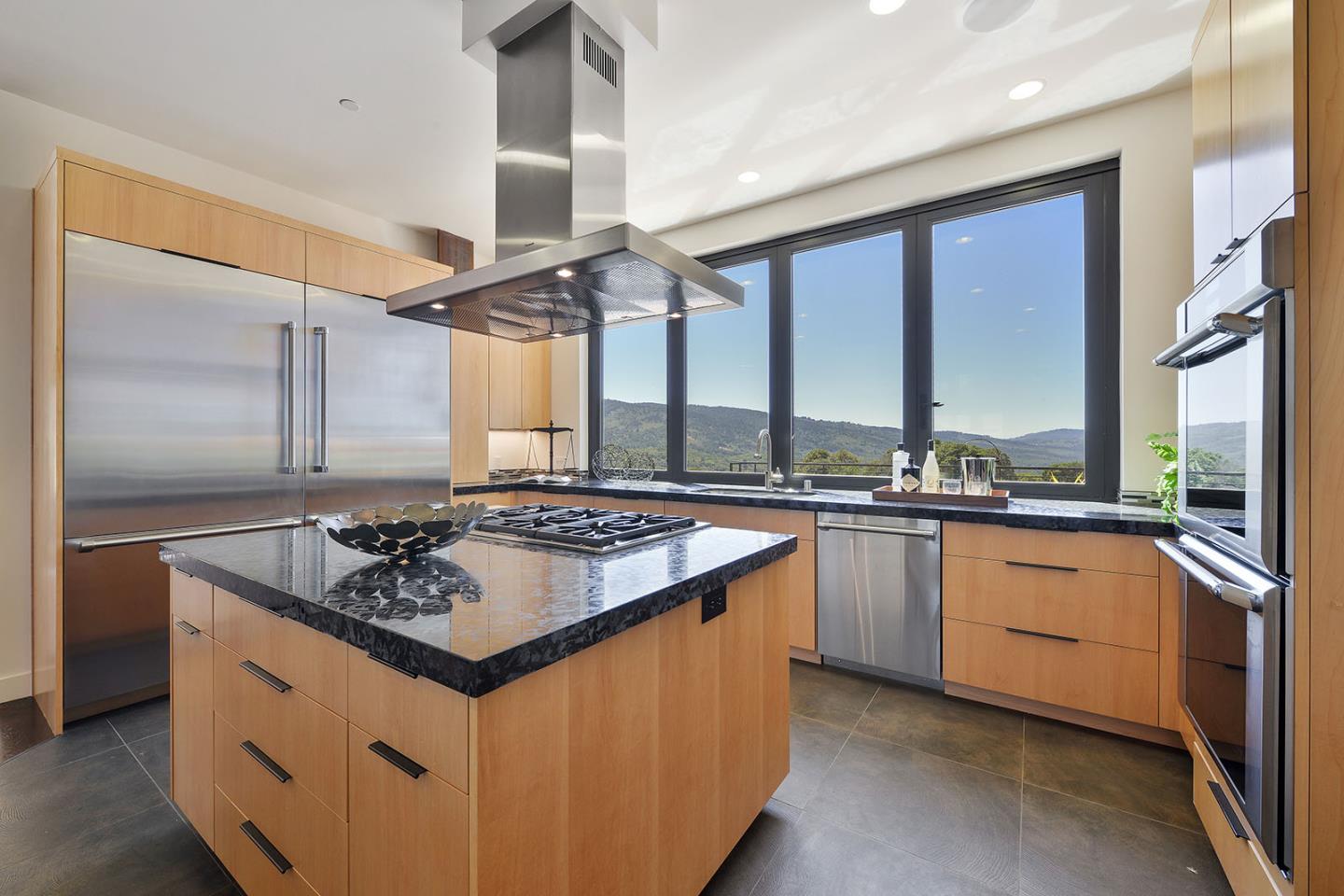 481 West Maple Way Woodside, CA 94062 - Photo 15 of 91