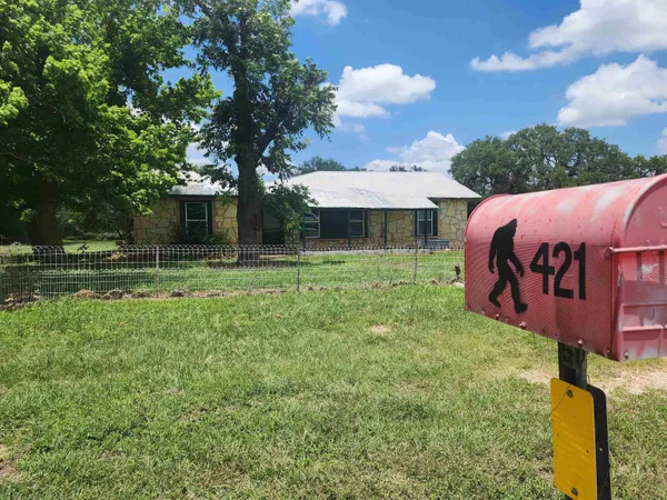 $189,000 | 421 East Fm 501, Cherokee, TX 76832