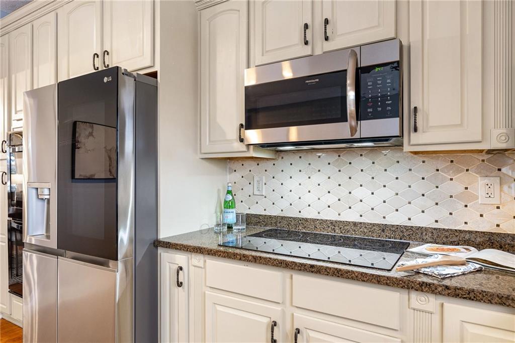 2376 Hilltop Road Presto, PA 15142 - Photo 11 of 30 Gallery Image 11