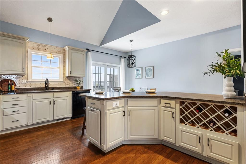 2376 Hilltop Road Presto, PA 15142 - Photo 12 of 30 Gallery Image 12