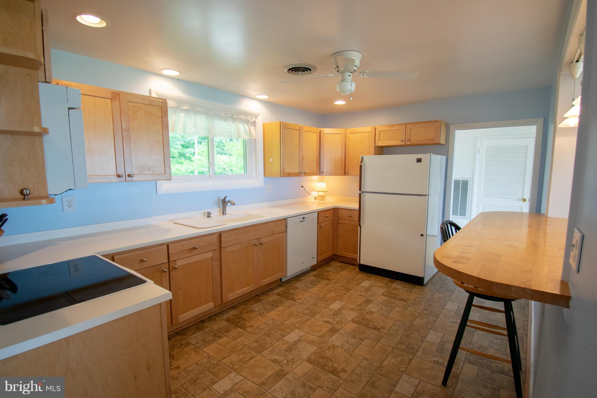2572 Skipjack Road Kinsale, VA 22488 - Photo 5 of 18 Kitchen
