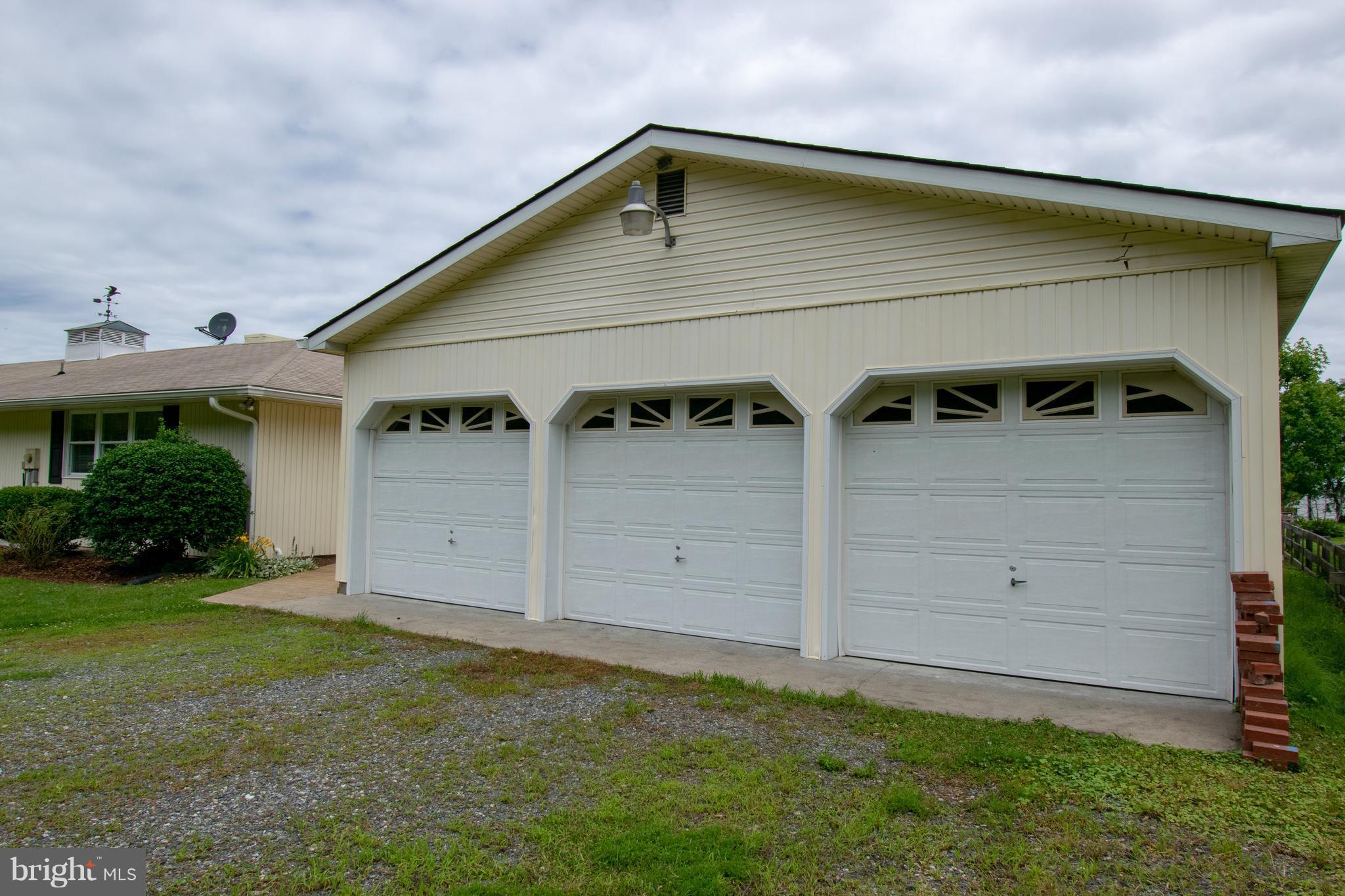 2572 Skipjack Road Kinsale, VA 22488 - Photo 10 of 18 3 Car Garage