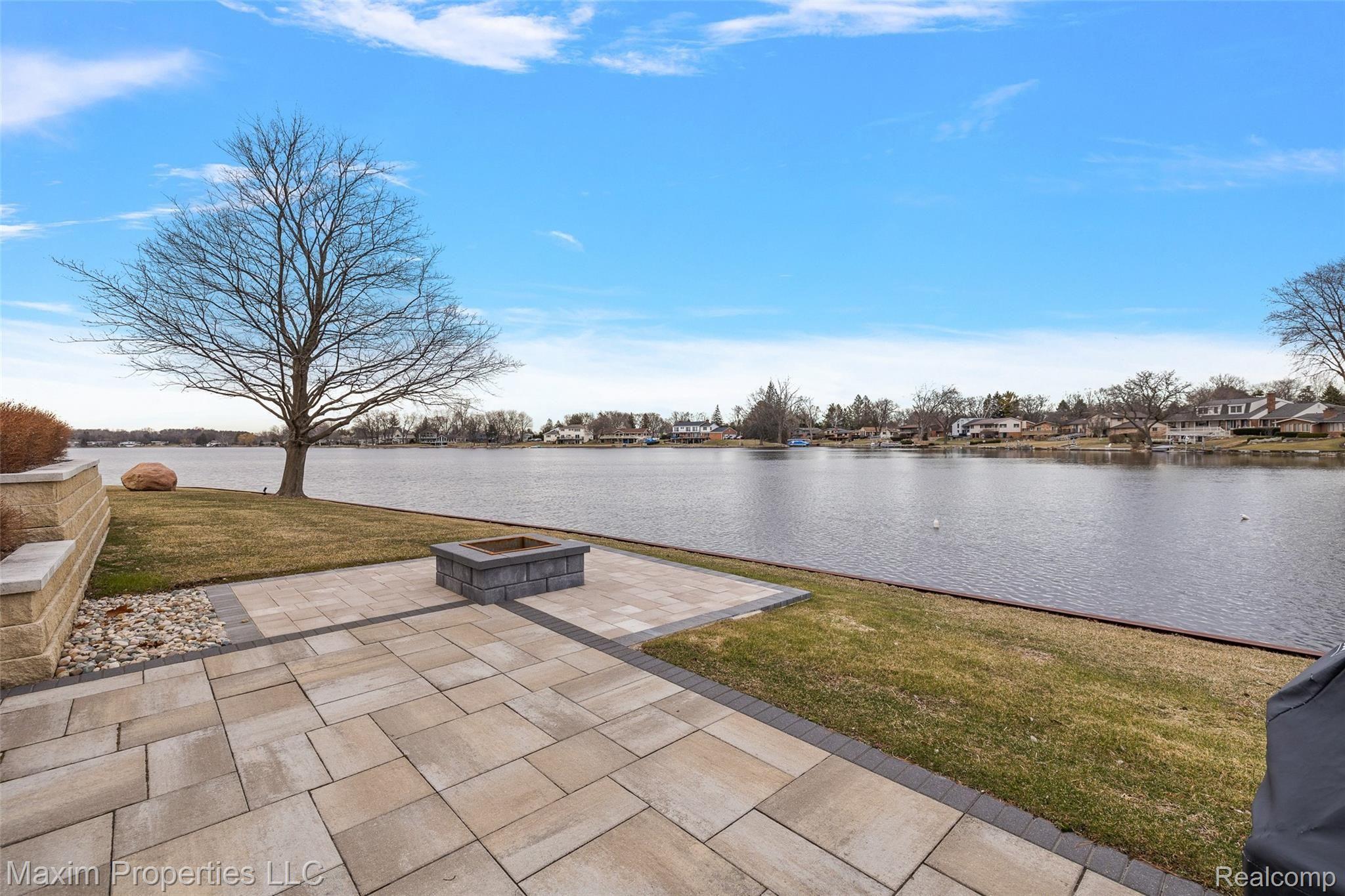 3760 Sleeth Road Commerce Township, MI 48382 - Photo 7 of 52 One Of 5 Patio Views