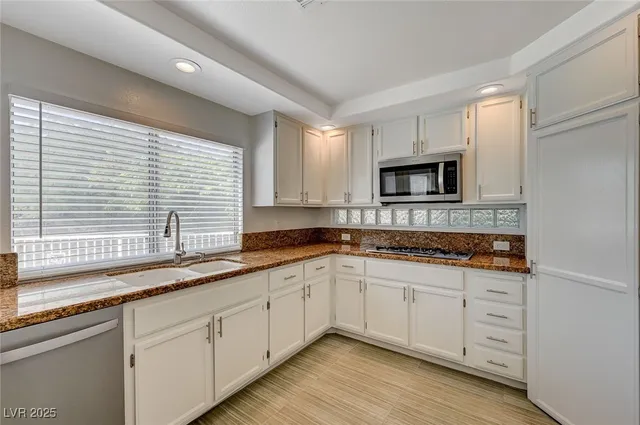 $4,250 | 261 Plaza Marquessa Court, Henderson, NV 89074