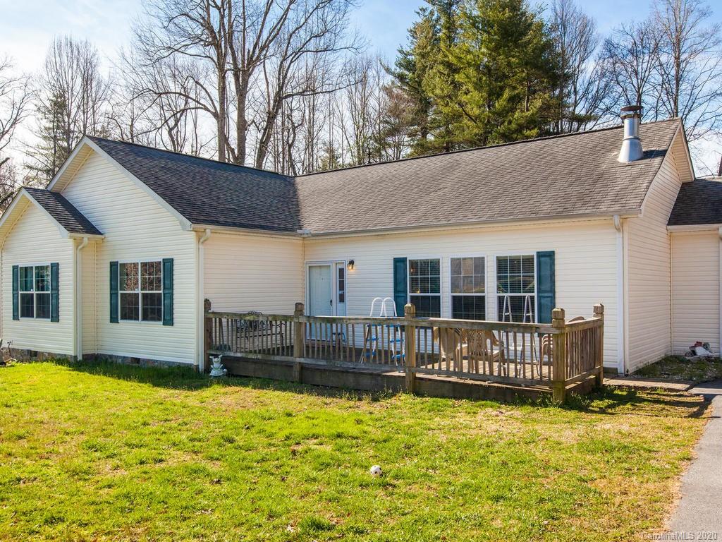 112 Roper Road East Flat Rock, NC 28726 - Photo 2 of 35 Gallery Image 2