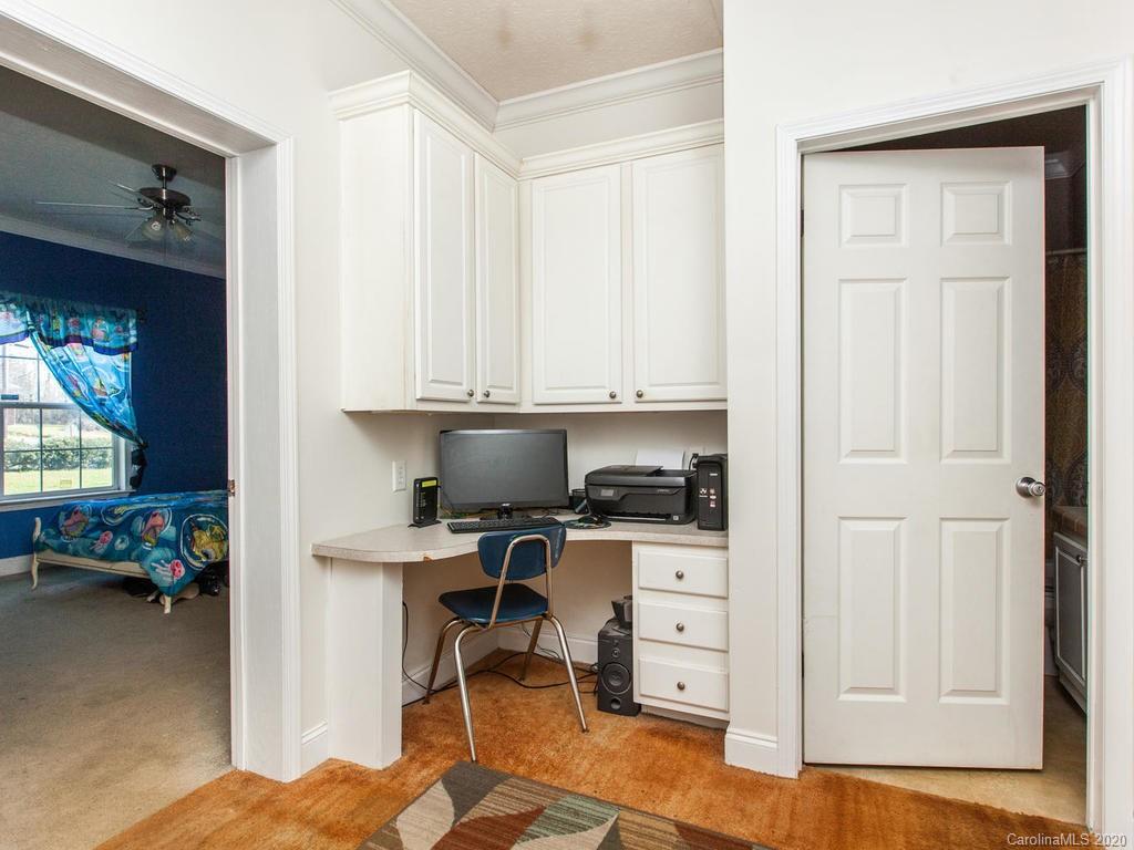 112 Roper Road East Flat Rock, NC 28726 - Photo 18 of 35 Gallery Image 18
