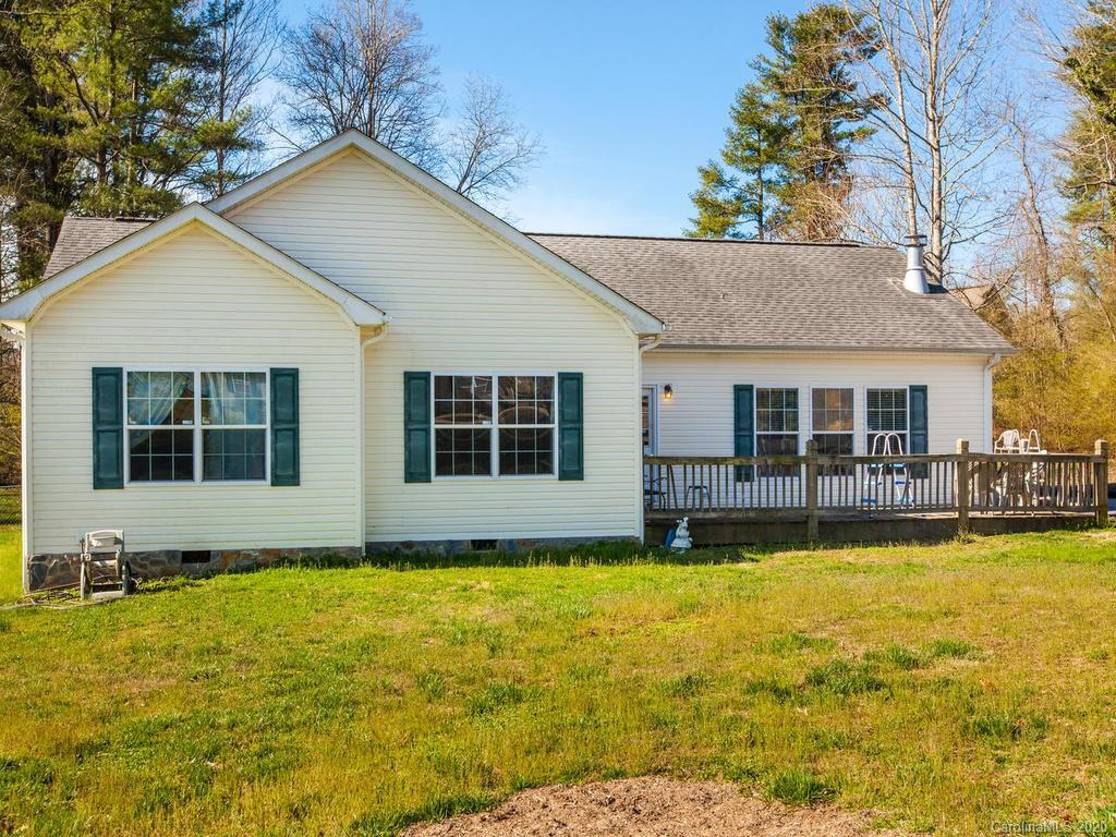 112 Roper Road East Flat Rock, NC 28726 - Photo 3 of 35 Gallery Image 3