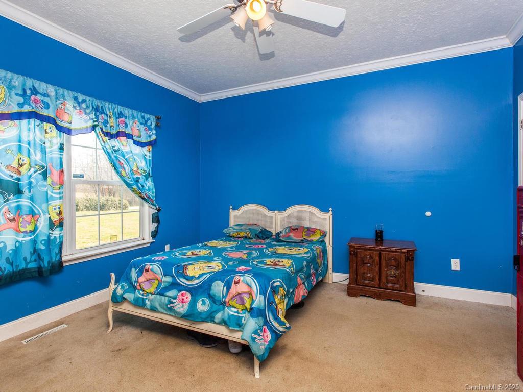 112 Roper Road East Flat Rock, NC 28726 - Photo 25 of 35 Gallery Image 25