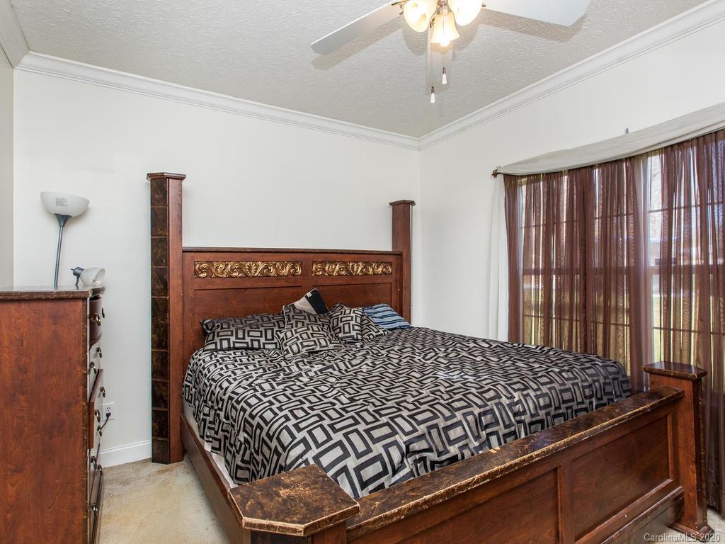 112 Roper Road East Flat Rock, NC 28726 - Photo 27 of 35 Gallery Image 27