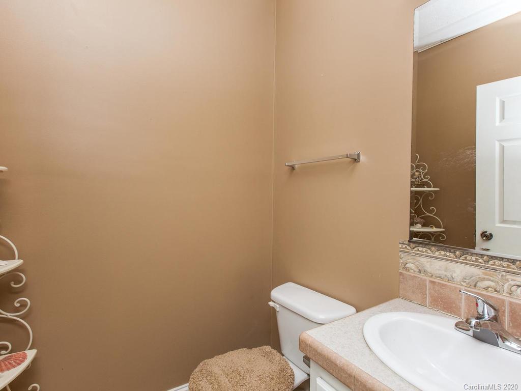 112 Roper Road East Flat Rock, NC 28726 - Photo 28 of 35 Gallery Image 28
