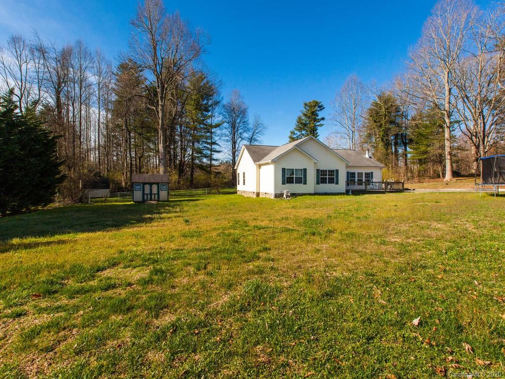112 Roper Road East Flat Rock, NC 28726 - Photo 6 of 35 Gallery Image 6