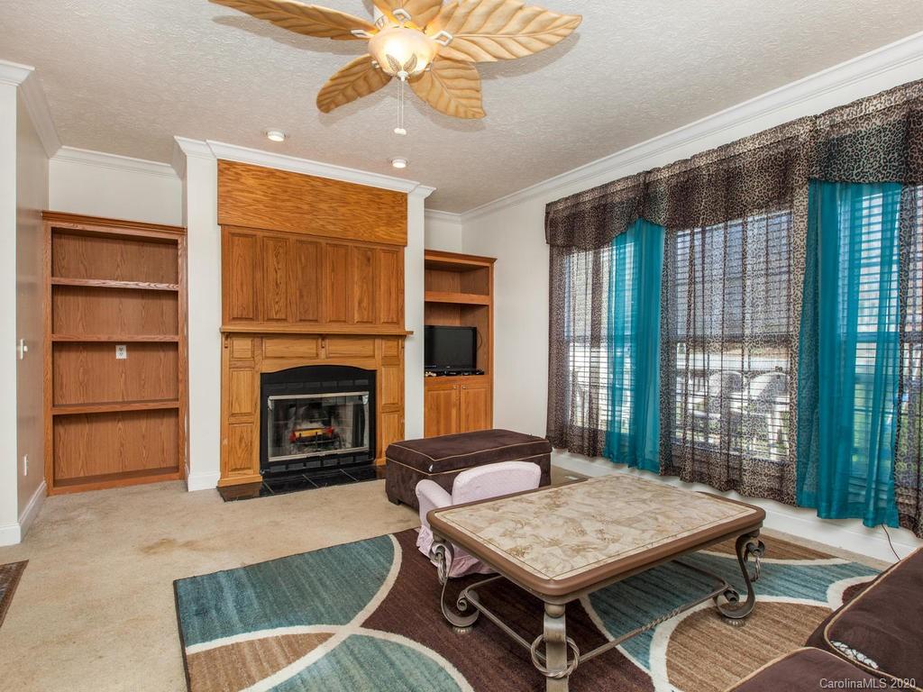 112 Roper Road East Flat Rock, NC 28726 - Photo 8 of 35 Gallery Image 8