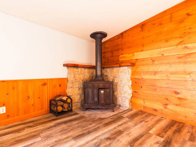 $165,000 | 341 Gear Street, Galena, IL 61036