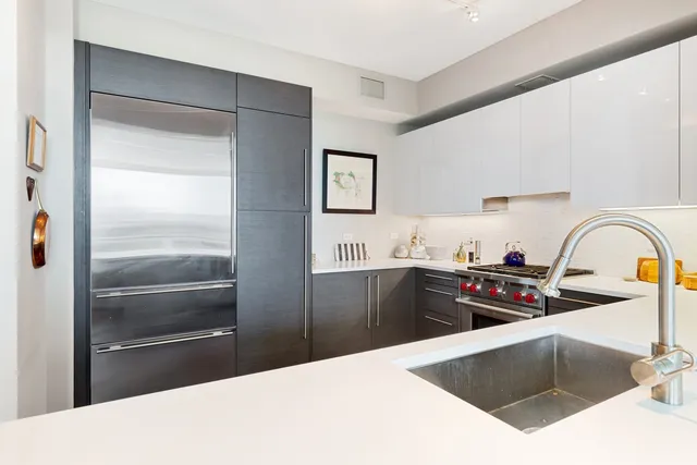 $675,000 | 1201 South Prairie Avenue, Unit 805, Chicago, IL 60605